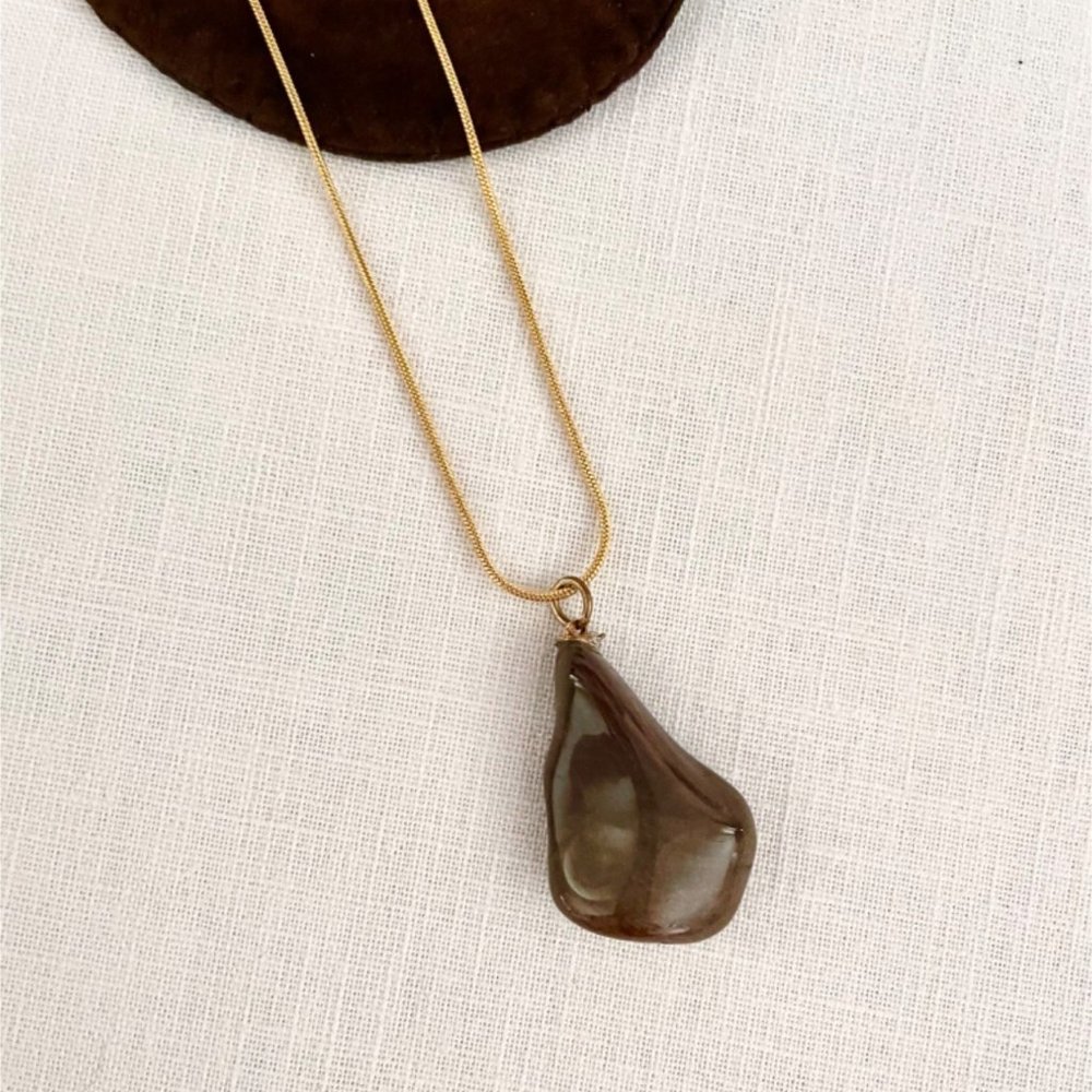 Tumbled Chocalte Brown Crystal Stone pendant on a NEW Goldtone 16 inch chain